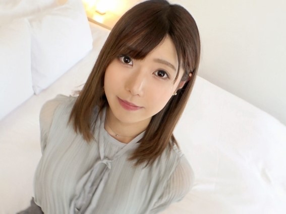 【美乳】美人で美乳おっぱいの女性がチンコをご奉仕！お口でチンコを咥えこみしゃぶる姿がエロすぎて大興奮！