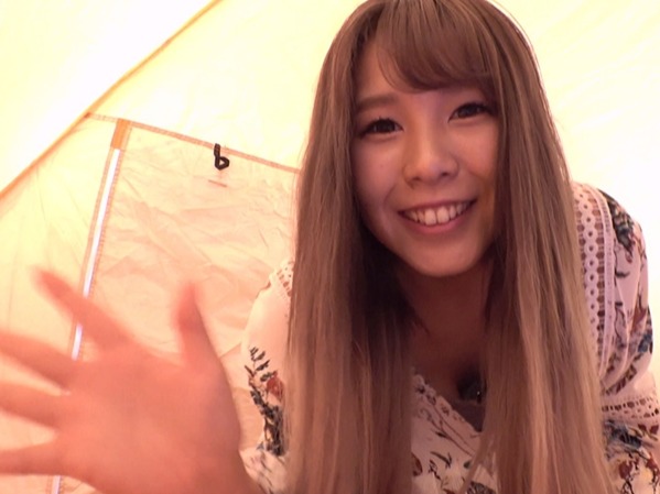 ［ドすけべオナニー］お姉さんがテント内で激しい自慰行為っ…思わず興奮して高ぶってしまう姿を御覧ください！