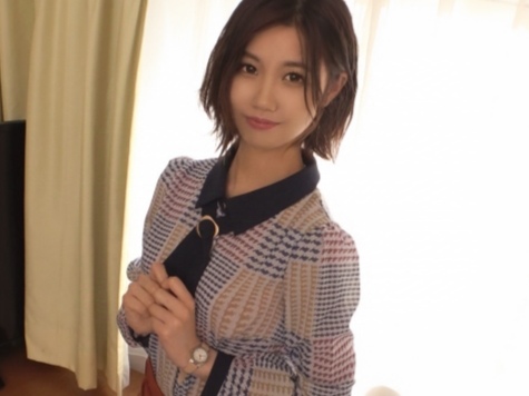 【正常位】美乳でキレイな美脚が魅力的なキュートな女の子が乱れる！おマンコ刺激されチンコをしゃぶり挿入される！