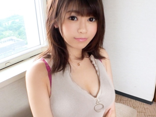 【巨乳】キュートで巨乳おっぱいが魅力的な女の子と濃厚セックス！騎乗位やバックでおマンコ突き回し濃密に絡み合う！