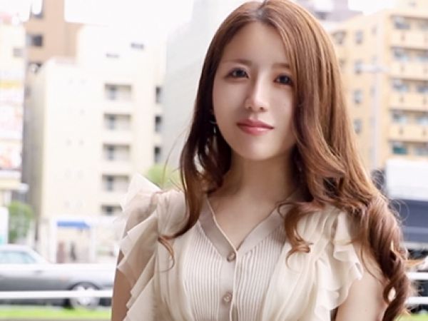 【欲求不満な人妻のAV出演】 色白ムチムチボディの29歳♡ 旦那に内緒で応募してエロいフェラ＆騎乗位で乱れまくり！