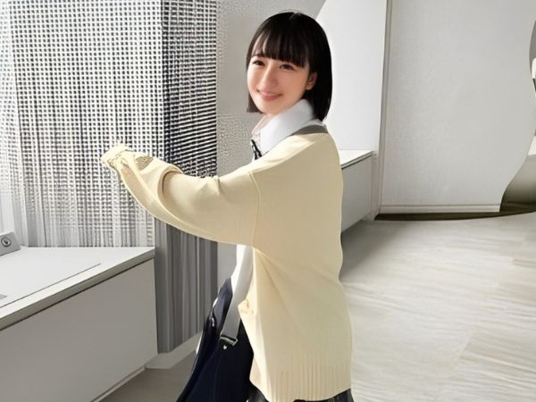 【JK×潮吹き】ショートカットが似合う美少女だけど、オマンコは大人顔負けｗ感じて潮を吹きまくり、デカマラを締め付け上げる