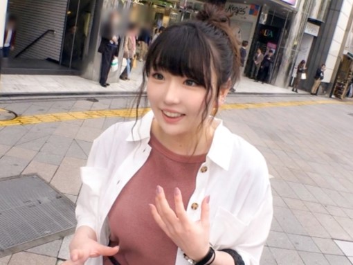 街角ナンパで即エッチ性交＜保育士＞お団子ヘアに笑顔が可愛すぎるお姉さんはパイズリ好きで頼まれたら断れず中出しドッピュン♡