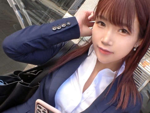 【オフィスで濡れるOL】 スーツの下はスケベな美脚！ パンスト越しの愛液が止まらない♡ 潮吹きまくりの大人のおもらし！