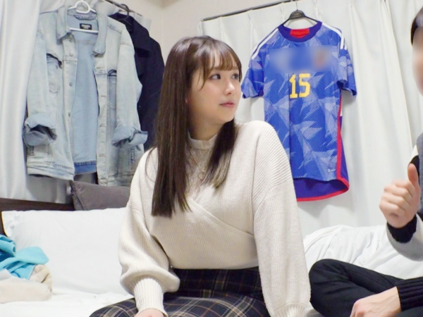 【ナースの淫らな休日】 Hカップ爆乳の持ち主がお持ち帰りされ、パイパンマ○コで悶える！ 揺れるおっぱいがエロすぎてヤバい♡