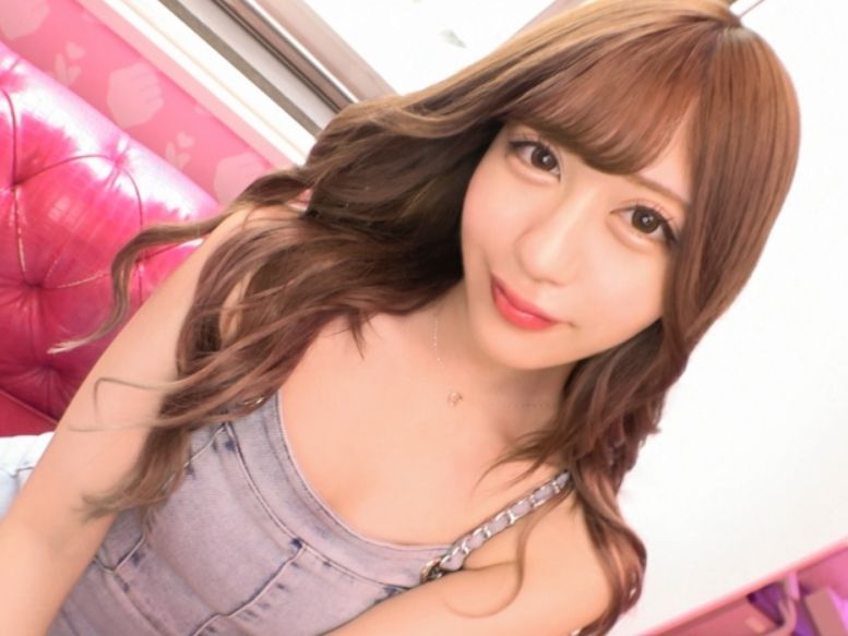 【ギャル素人】普段はあの有名店で働く美人なお姉さん！えっろい体つきと唇が最高！トロトロまんこで感じまくる！ｗ