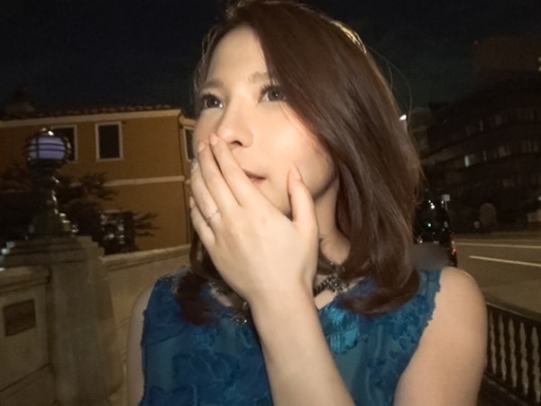 【清楚な美人妻の淫乱イキ乱れ】清楚系人妻の美巨乳スレンダーが旦那さまの溢れる性欲に勝てず他人棒に夢中になる！