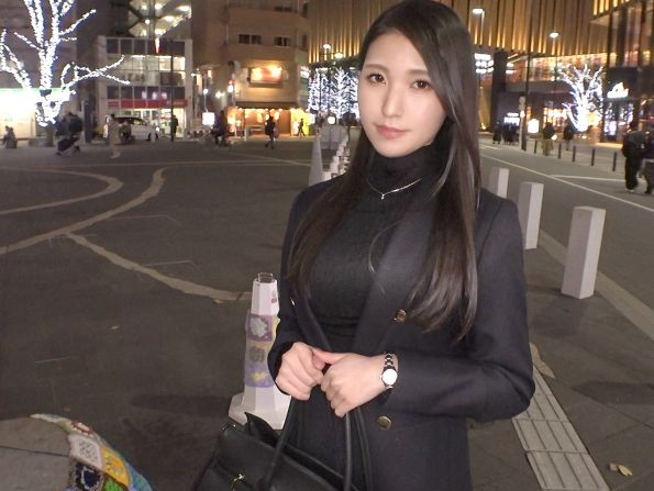 【素人ナンパ】高嶺の花な上品で知的なスレンダー美人を街角ナンパ！知的美人が手マンでプシャプシャッ潮吹き連発の痴態晒す！