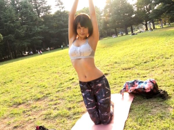【スリムヨガ美女】超カワイイショートカット美女の敏感乳首責め！昇天SEXヨガ！スタイルも抜群！何度も絶頂する！
