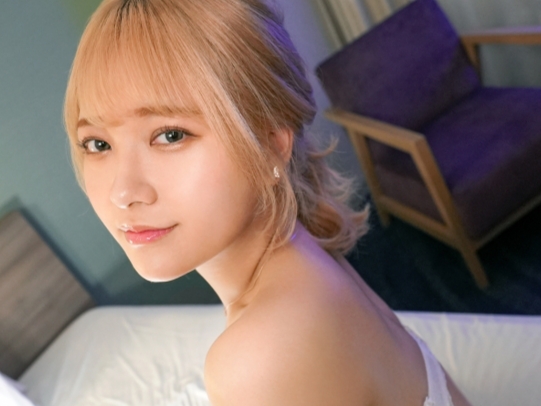 【むっちりお姉さんの絶頂SEX】巨乳でエッチなカラダのお姉さんが、激しく膣内をかき回され大潮吹き！ びしょ濡れマ○コに硬い肉棒をぶち込まれ、感じまくりの喘ぎ声が止まらない！ びちょびちょのマン汁と愛液でグチョグチョの濃厚ファック！！