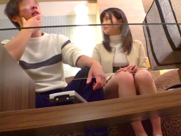 【アイドル級料理女子の危険なアルバイト】『採用してください…』料理の専門学生が新メニュー採用を餌にオーナーと生ハメSEX！アイドル級のルックスとエプロン姿がたまらない！料理の腕前以上に、ベッドでのご奉仕も完璧で、オーナーのチ○ポを美味しく頂いちゃう！！♡