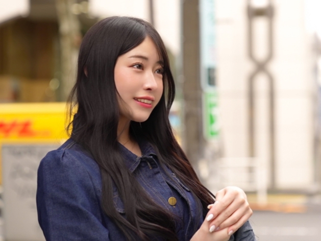 【小悪魔騎乗位】エロすぎる美女がチ●ポをしゃぶり、騎乗位で激しく腰振り！男を翻弄する小悪魔的な魅力がたまらない！♡