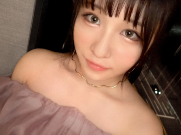 【上京娘の初々しいハメ撮り】『ダメ…恥ずかしい…』童顔色白お姉さんがカメラの前で乳首責めに悶絶！バックから激しく突かれて、上京したてのウブなカラダが乱れまくる！