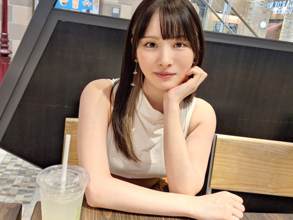 【色白スレンダー美人の本気SEX】♡脱いだら超美乳の美女が、乳首コリコリ＆マ○コ責めで感じまくり！硬いチ○ポをハメられ、スレンダーボディが激しく揺れる！！