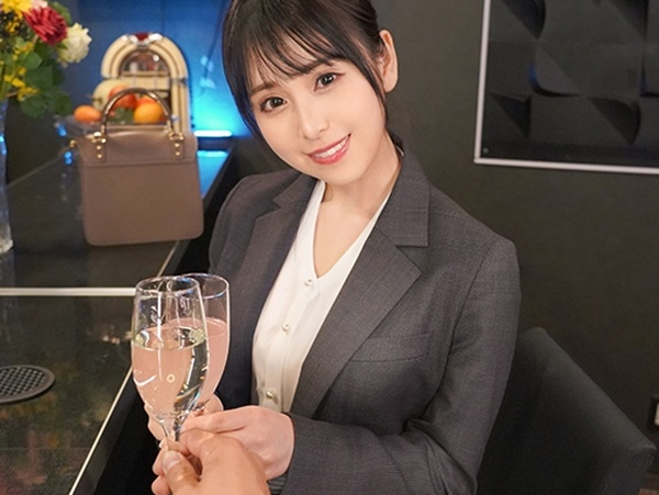【酔った後輩OLと禁断の夜】『もう…ダメ…イっちゃう…』可愛い後輩がお酒でトロトロに!イチャラブセックスでイキ乱れ、敏感なカラダが感じまくる♡酔った勢いで大興奮の濃厚プレイ!