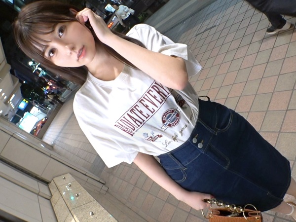 【押しに弱いお姉さん】激カワ女子を口説いてエッチな誘惑♡後ろから激しく突かれて甘い声で喘ぎまくり！連続イキの快感にメロメロ！！