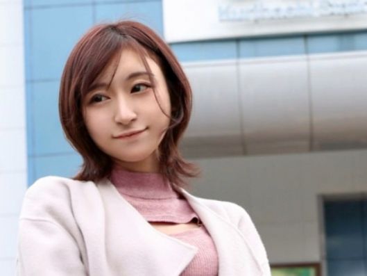 【チンポに夢中な若妻】 笑顔が可愛い奥様の裏の顔！ フェラでご奉仕、エロさ満点の隠れドスケベ♡