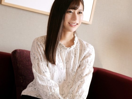 【美巨乳お姉さんの淫乱覚醒】『ダメ…敏感すぎる…』清楚系美女が股を開き、指マンで敏感マ○コを刺激され、ビシャビシャに濡れまくる!美人なのにエッチな姿がギャップ萌え必至!♡