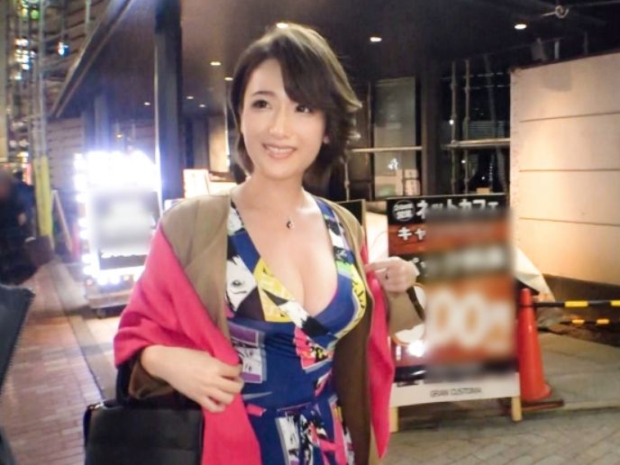 【高級クラブのチーママを口説き落とせ】『お店の外では別人なの…』セレブなチーママをホテルに連れ込み、本能むき出しのエッチ！敏感なおまんこを責められ、イキまくる姿は必見！ｗ