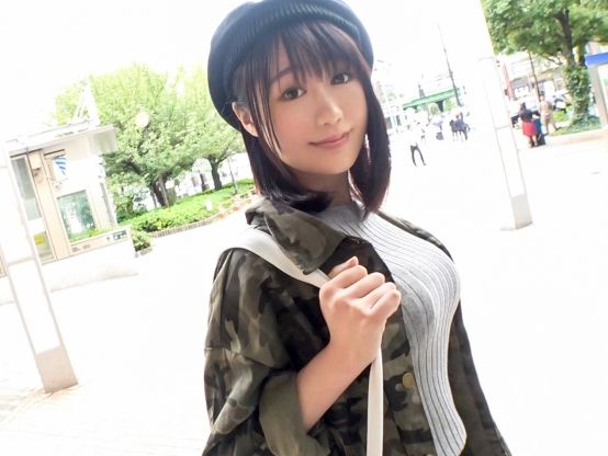 【ナンパ即ハメ】ヘソ出しコーデがセクシーなイケイケJD、スタイル抜群の巨乳がたまらない！手マンでびしょ濡れ、潮噴射！柔らかおっぱいでパイズリご奉仕、お返しに激ピストンでイカされまくり！！♡