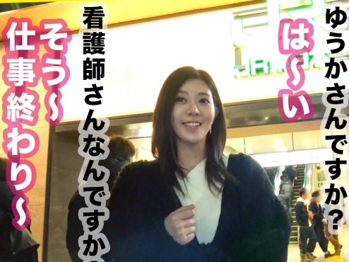 【居酒屋でまさかの羞恥プレイ】『誰か来ちゃう…』美人看護師が店内で全裸に！声を押し殺しながらも、激しすぎるピストンに我慢できずに感じちゃう秘密の夜♡