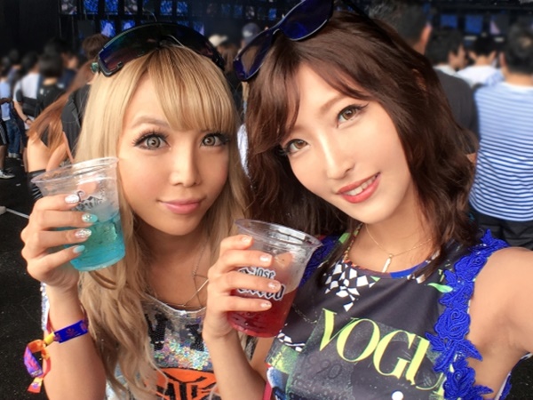 【ギャル集団と乱交パーティー】『ヤバい、気持ち良すぎ!』イケイケギャル姉さんたちがノリノリでお持ち帰り♪締まり抜群のエロマンコにチンポぶち込み、ハメまくり!ギャルの喘ぎ声が響く淫乱ナイト!