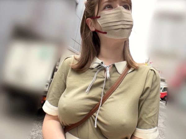 【乳首ポッチ散歩】ノーブラ美女が街を歩けば男たちの視線独り占め！エグいほどエロいデカパイズリと淫乱プレイで男を骨抜きにする♡