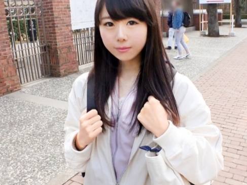 【着衣のままバックで激突】ナンパでゲットしたキュートな女子と即尺セックス！パンツ越しに感じるおマンコに肉棒をぶち込み、感じまくる姿に興奮MAX！！