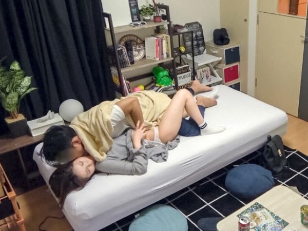 【JDの無防備な本気イキ】バーで口説いた女子大生をヤリ部屋に連れ込み盗撮！カメラに気付かず下品に乱れる姿がエロすぎる…本気の喘ぎ声がたまらない！