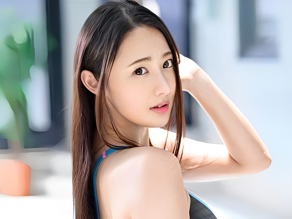 【水着美女の汗だくセックス】ロッカールームで激しく犯される！騎乗位でガンガン突かれ、ビキニが食い込むほど感じまくる美女の絶頂セックス♡