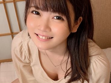【細身素人】僕の彼女…若いでしょう？年齢差結構あるんですよ！でも何故か好かれちゃって…！毎日楽しくセックスハメてます！