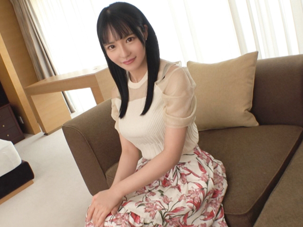 【素人】『んっ…♡おちんちん気持ちいいっ…♡』黒髪清楚な公務員のドスケベすぎる生ハメ騎乗位！